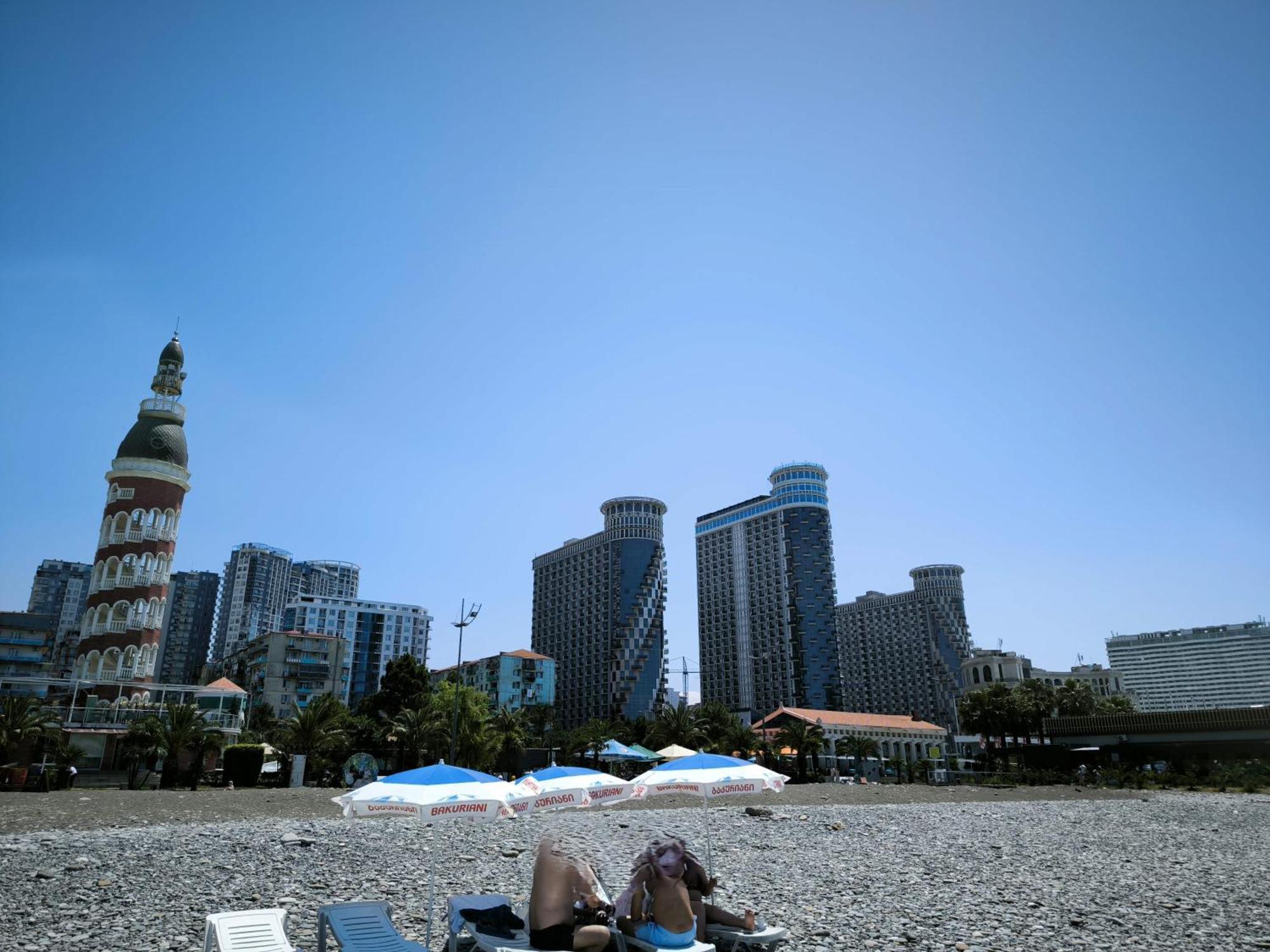 Aparthotel Orbi City Sun Tower 43 Floor Batumi Zewnętrze zdjęcie